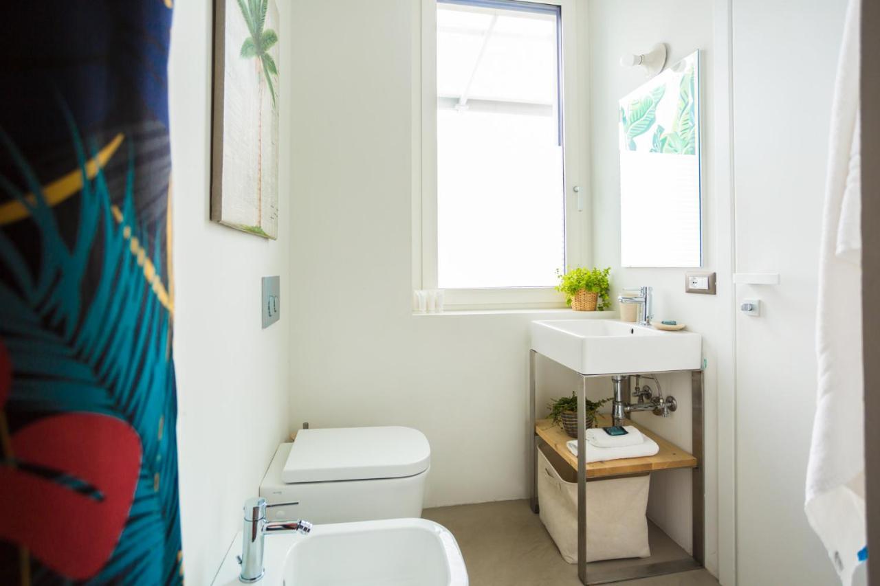 Tropical Micro Studio With Terrace And Duomo Views Milan Extérieur photo